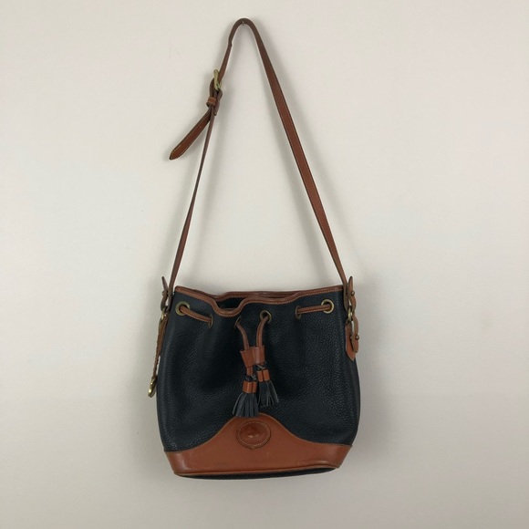 Dooney & Bourke Handbags - Vintage Dooney & Bourke Crossbody Bucket Bag